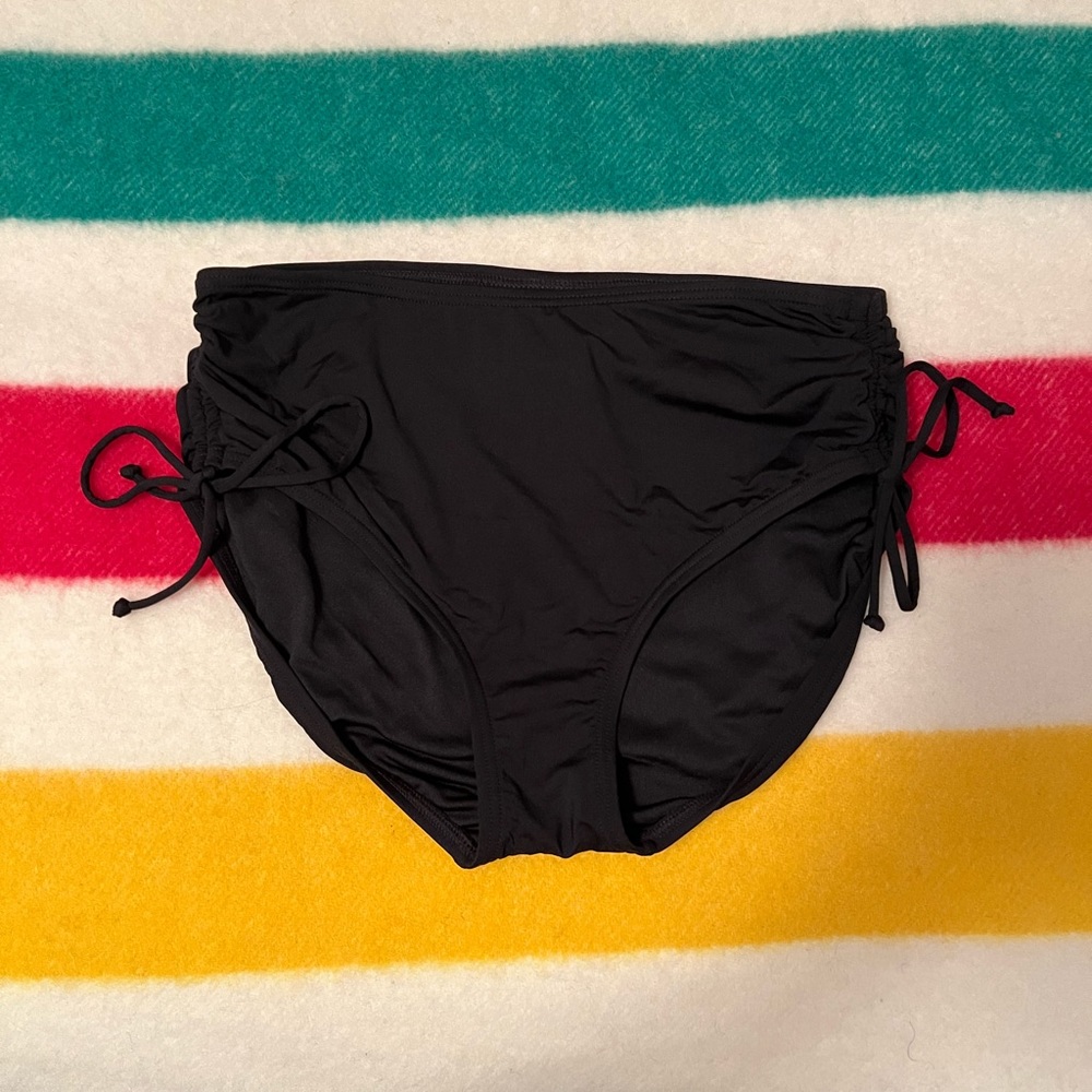 Beach House Hayden Side Tie Full Coverage Bikini Bottom - Beach Solids Black